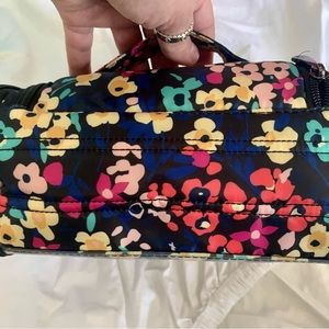 Lug trolley mini in wildflower black